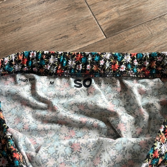 🟢$1 add-on item🟢 Women’s pencil Skirt Medium - Picture 2 of 3